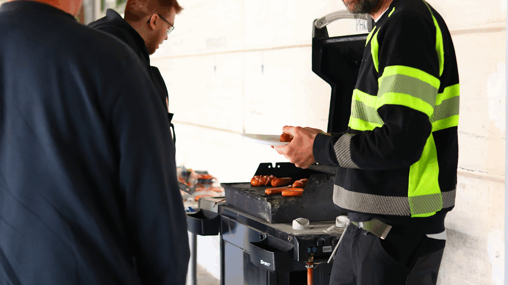 Grilli kävi kuumana koko Refairin grillipäivän
